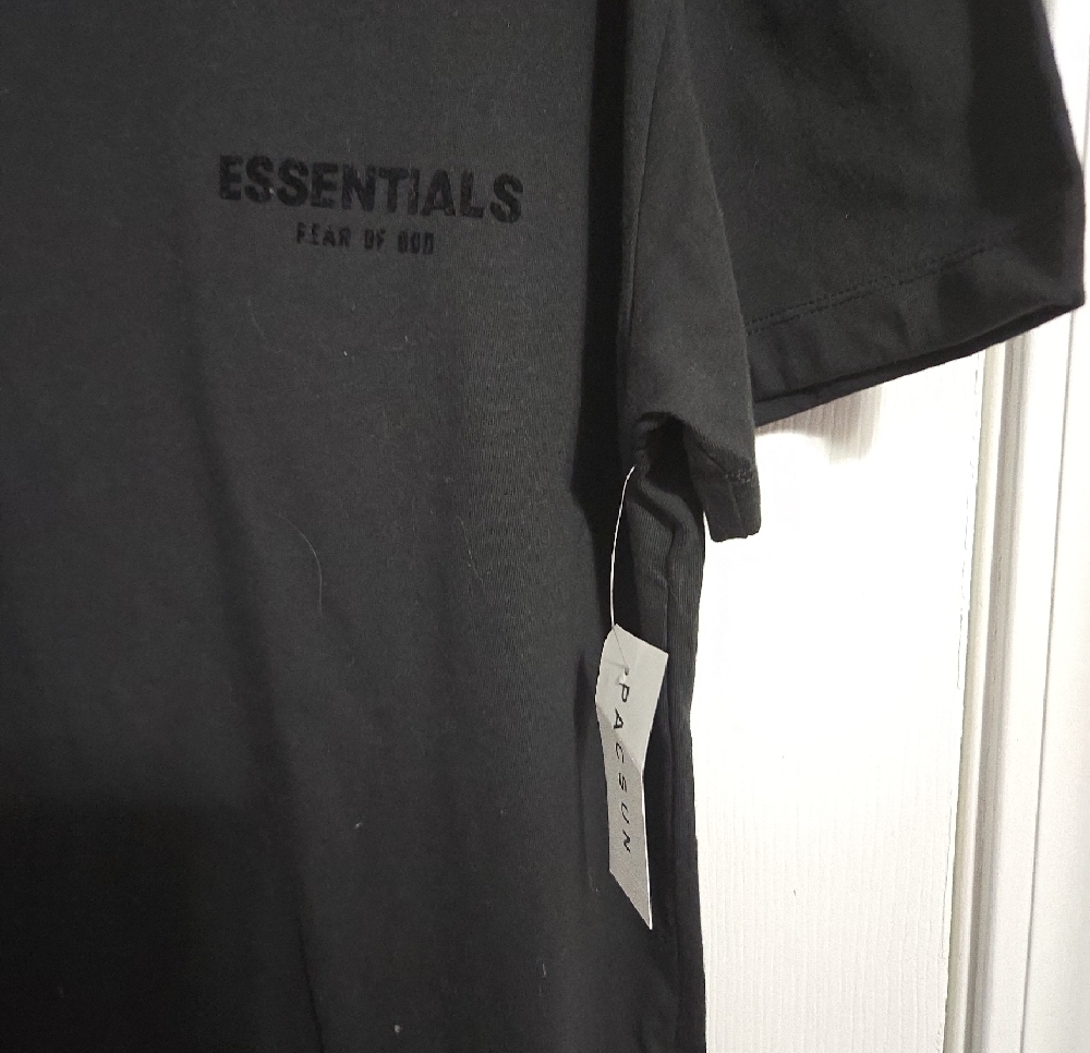 (4)Essentials Black Short Sleeve Crewneck Tee - Picture 4 of 5